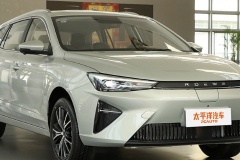 紅巖c500汽車大燈燈泡型號(hào)是什么