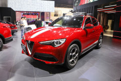 Stelvio 2017款 2.0T 200HP 精英版车身尺寸多少 Stelvio购车手册