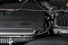 mini引擎盖材质是什么