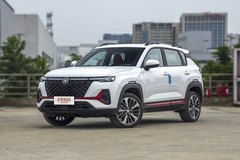 SUV哪款車更好 2022款 長安CS35PLUS跟啟辰T60 自動版 誰更好