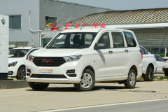 寶駿汽車烏海興達寶駿店?五菱宏光S最新報價?可試乘試駕