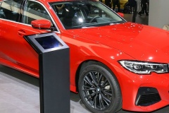 BMW7系的自動泊車按鈕在哪