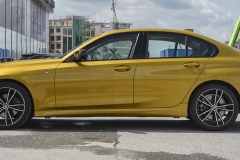 轎車起步抖動跑起來沒事了什么原因