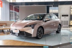 紧凑型车哪款车更好 2021款 AION S与5座 秦新能源相比谁好