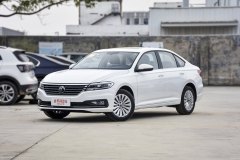 三廂車哪款車更好 2022款 朗逸和5座 LA FESTA菲斯塔 哪個(gè)更值得買