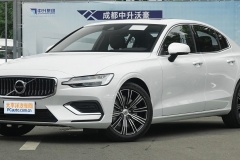 沃爾沃s60自動駐車在哪