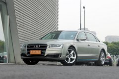 奧迪A8L?2013款 6.3 FSI W12 quattro 旗艦型空間舒適嗎?奧迪A8L購車手冊