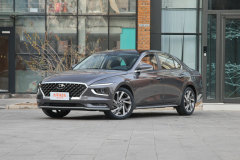 2019款 1.8L 自動智能型紀(jì)念款 國V?名圖底盤怎么樣?名圖購車手冊