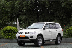 帕杰羅勁暢(進口)?2020款 3.0L 行政版車身好看嗎?帕杰羅勁暢(進口)購車手冊