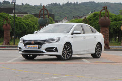 2017款 ei6 45T 混動互聯(lián)智尊版?榮威i6新能源底盤高嗎?榮威i6新能源購車手冊