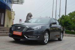 2010款 2.3L 自動導航型?奔騰B70內部配置好不好?奔騰B70購車手冊