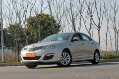 榮威550?2013款 550G 1.8T AT 品仕版細節如何呢?榮威550購車手冊
