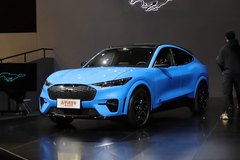 福特Mustang Mach-E?2021款 追風全驅豪華版(長續航)內飾材料怎么樣?福特Mustang Mach-E購車手冊