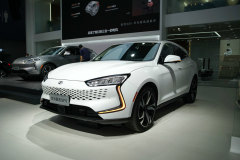 賽力斯SF5?2021款 華為智選兩驅版空間舒適嗎?賽力斯SF5購車手冊