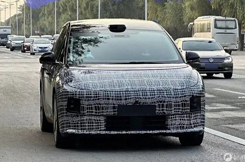 理想汽車全新SUV諜照曝光，設(shè)計(jì)與MEGA車型相似