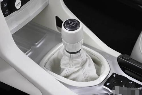 你確定會開自動擋車？陷入這幾個誤區就毀了