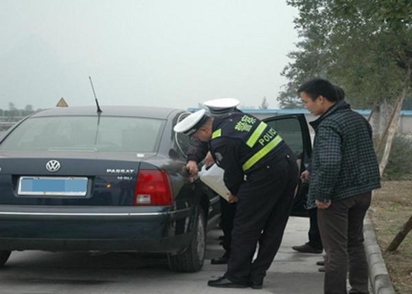 車子跑到半路沒油了咋辦？可別忘了還有這個免費服務(wù)