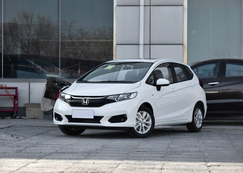 90后年輕人買車該選誰(shuí)?大眾Polo與本田飛度新款對(duì)比