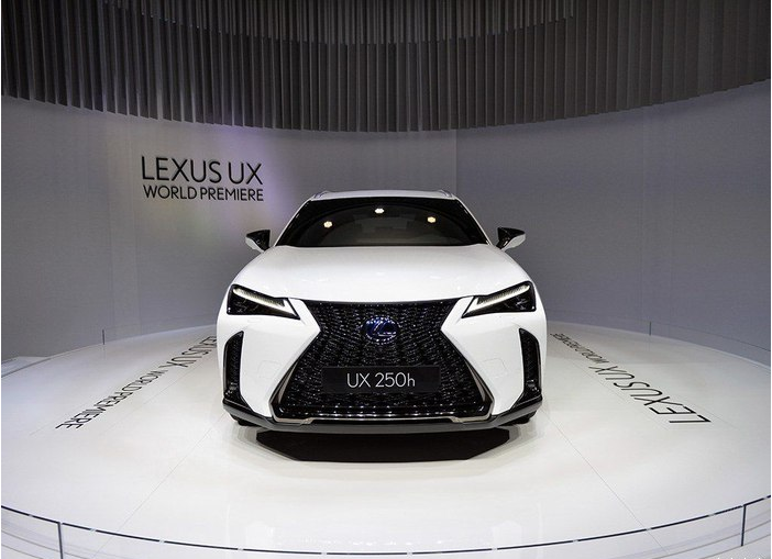 最便宜的雷克薩斯SUV，預售20多萬，競爭奧迪Q3奔馳GLA