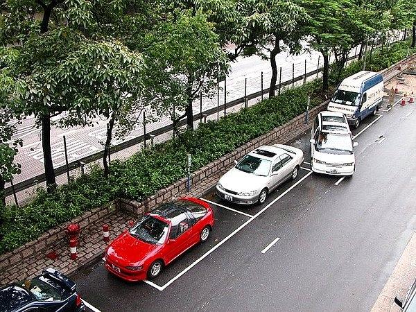 安全泊車技巧,一學就會,新手司機再也不怕老剮蹭了!