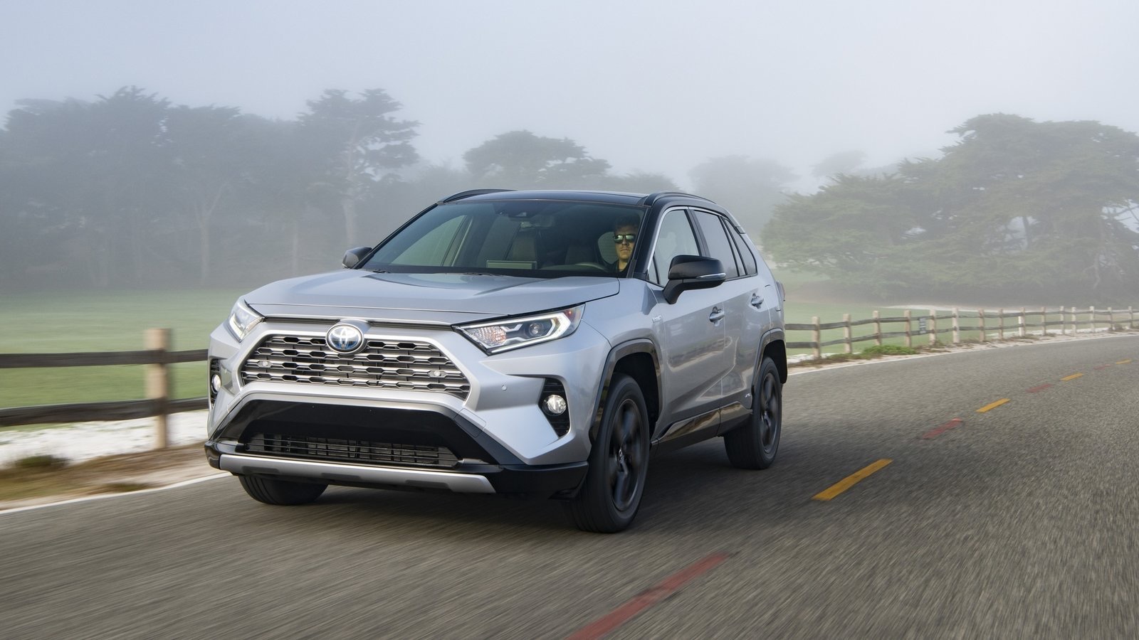 2019年豐田RAV4混合動(dòng)力是未來前進(jìn)的方向 技術(shù)戰(zhàn)將打響