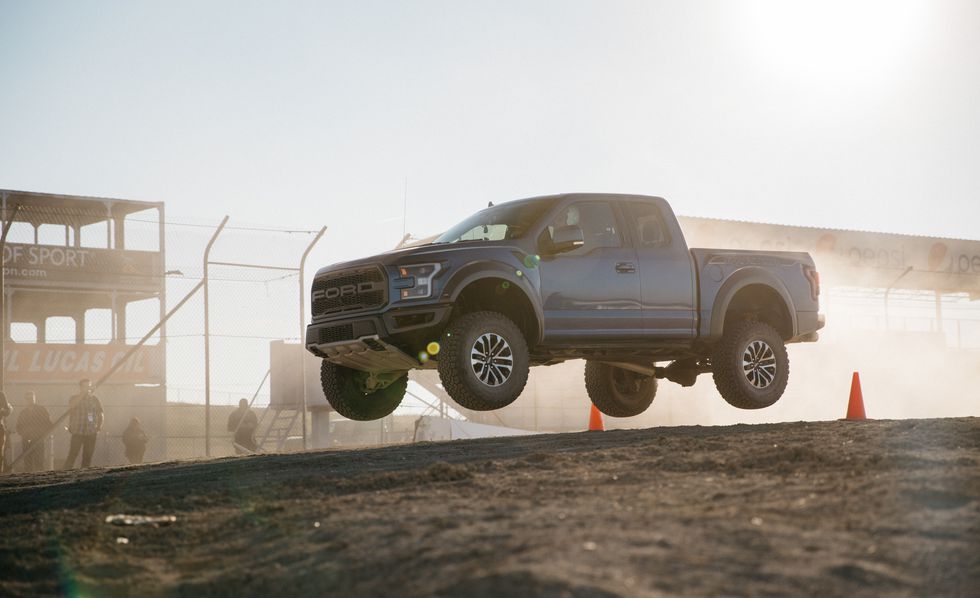 2019版福特F-150猛禽，最強越野車的自我證明是什么？