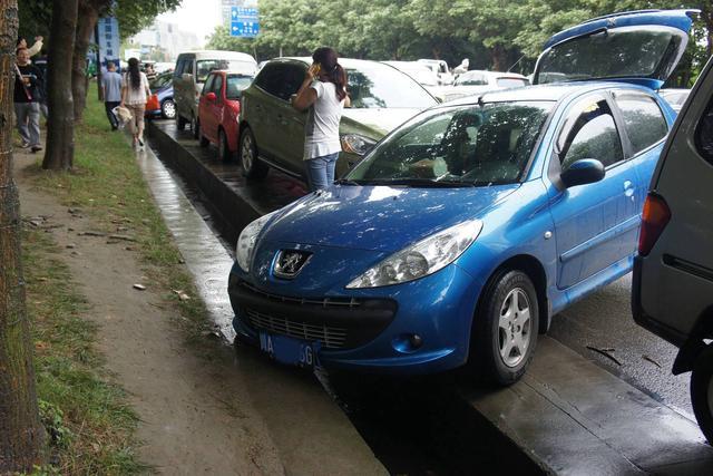 "祭车"是什么鬼?汽车社会构建刻不容缓