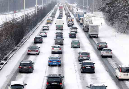 大年初六 返程高峰又遇暴雪来袭 这些行车小技巧你必须知道