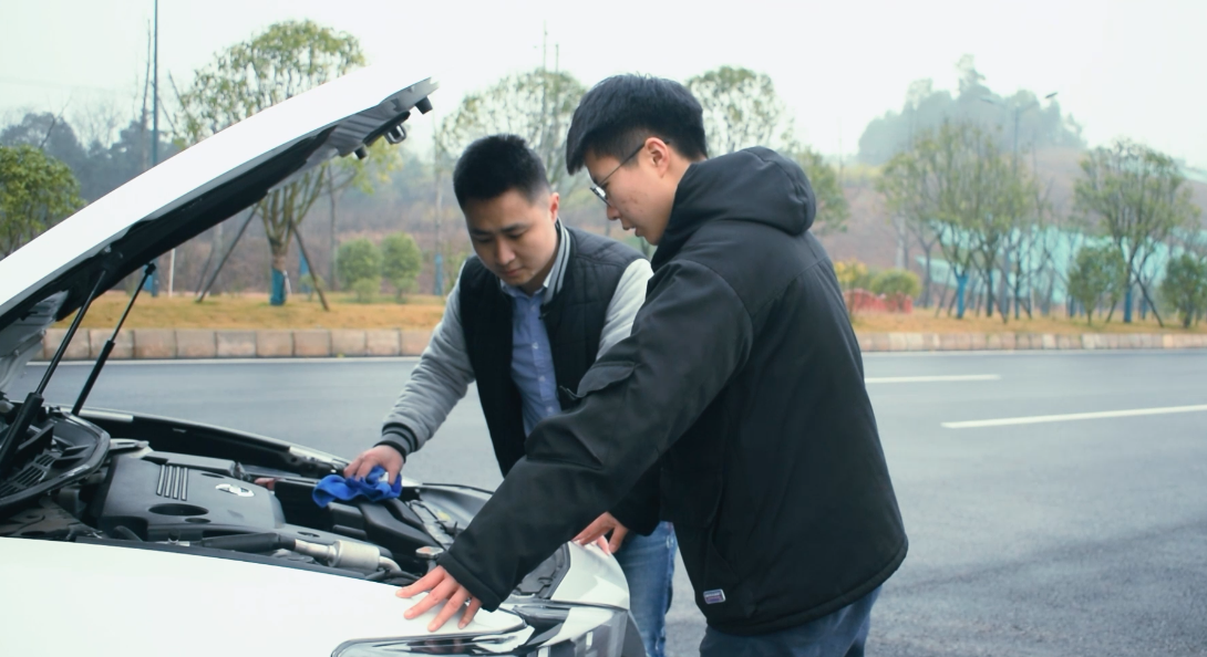 一分鐘用車小知識(shí)：行駛途中汽車水溫過高，怎么處理最妥當(dāng)