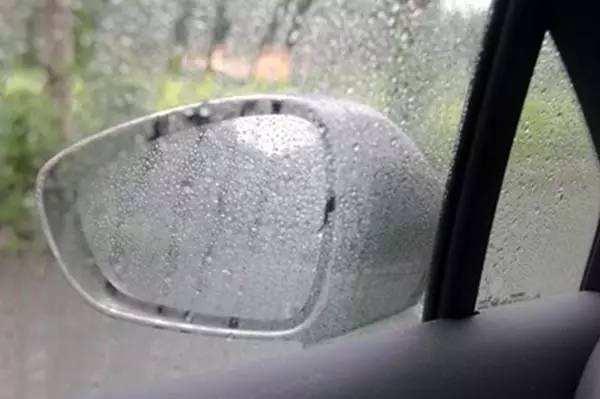 近期雨天天氣多，懂得這些技巧，開車能避免很多事故！