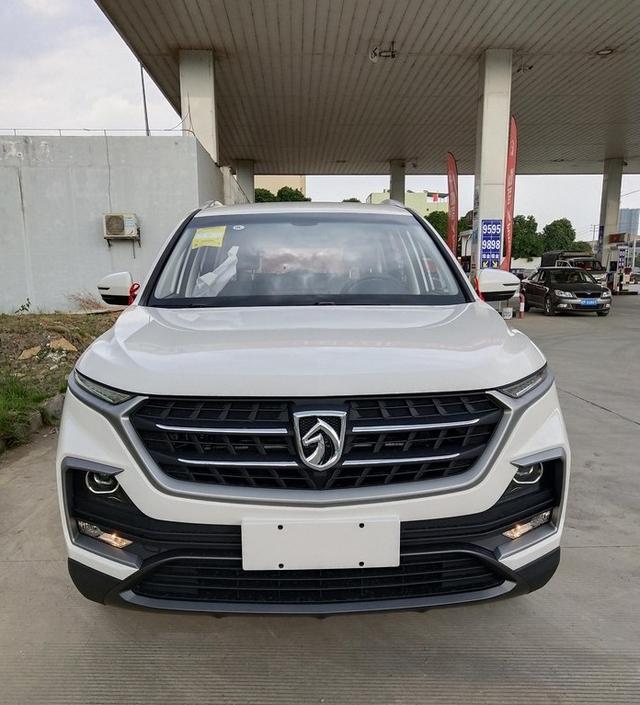 鐵桿車主8年換3輛寶駿,感言:一日寶駿,終身寶駿!