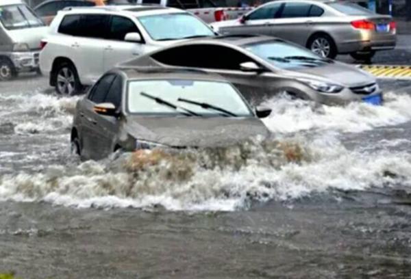 汽車被淹了,沒買涉水險怎么辦?這樣做保險公司照樣賠
