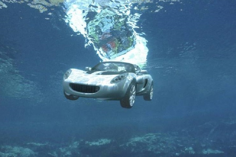 汽车冲下水塘如何逃生？掌握这3个方法，逃生率大大提高