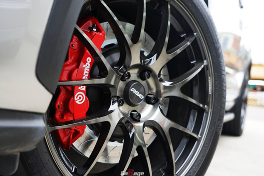 雷克薩斯NX200改裝Brembo GT剎車(chē)套件