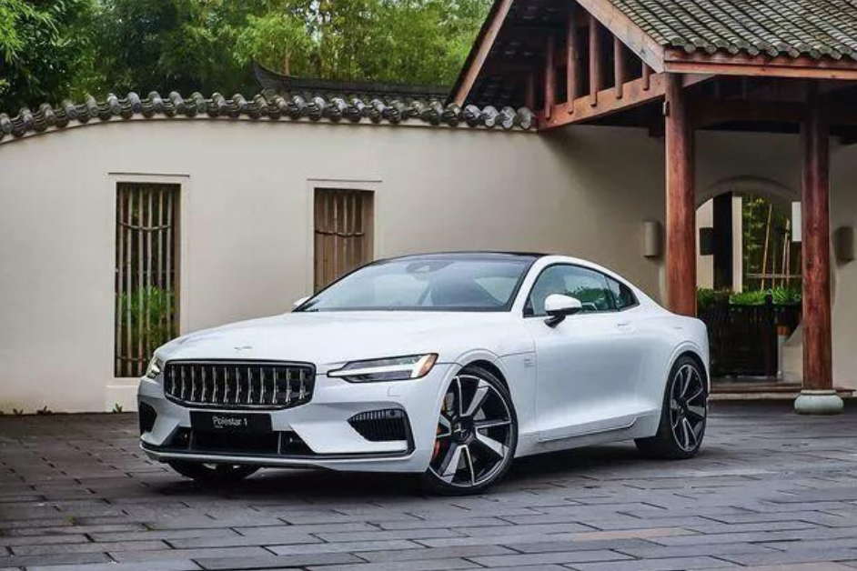 開上它，你就是極品飛車的主角！試駕Polestar 1