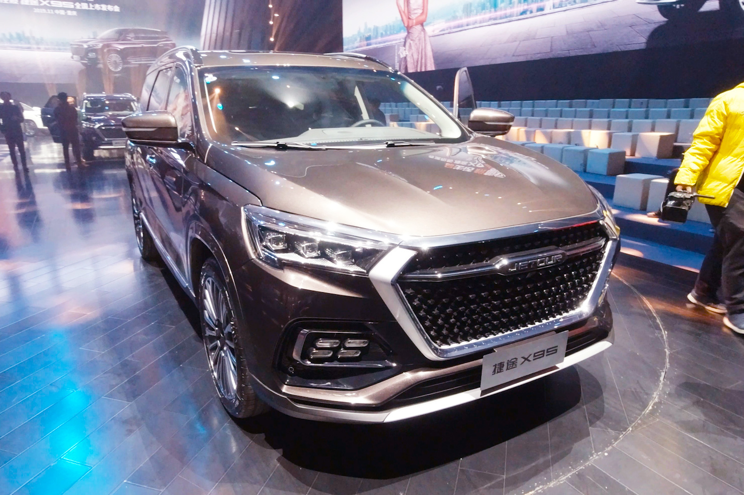 “價格屠宰廠”的旗艦級中型SUV捷途X95上市 9.99萬起