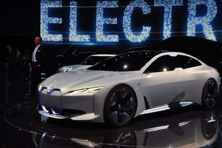 交付第50万辆插电式电动汽车 宝马将推出更多电动车型