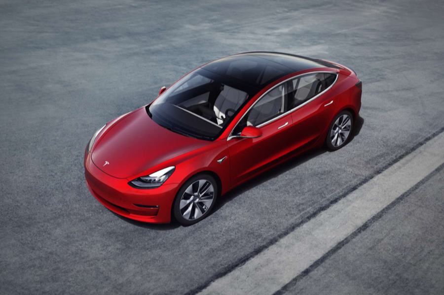 奔驰宝马慌不慌？ 国产特斯拉Model 3价格跌破30万元