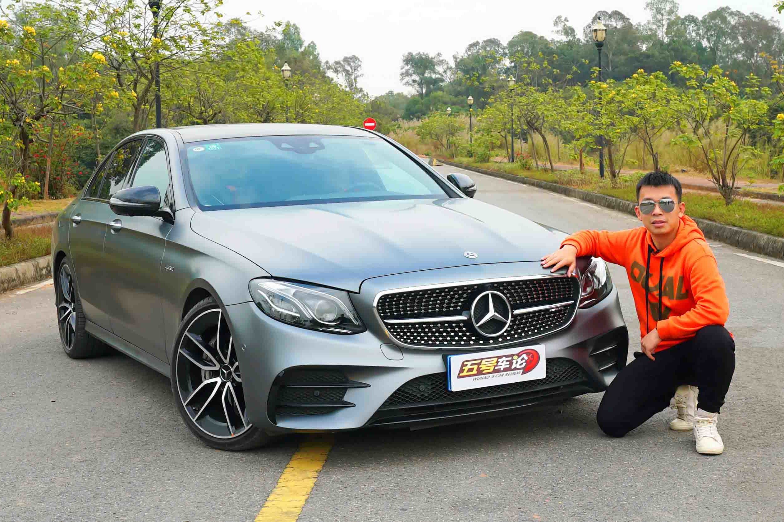 當(dāng)運動員套上精致禮服 試奔馳AMG E53