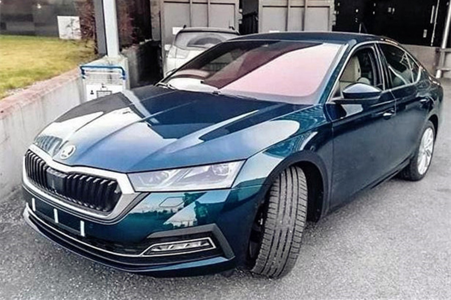 全新斯柯達明銳實車曝光，設計更新潮，還考慮大眾速騰嗎？