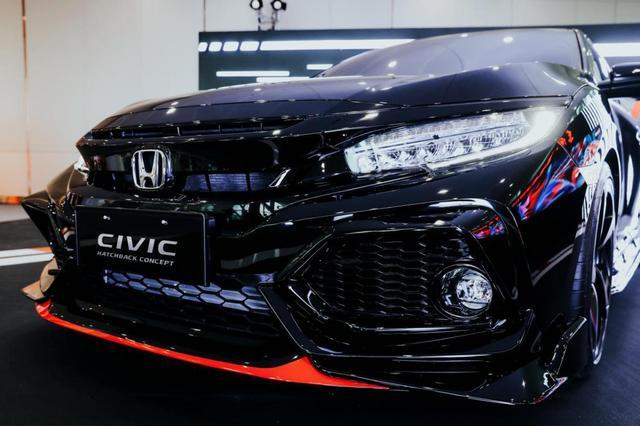2020款思域——"炸街神器"的两厢,是宠儿,更是恩赐