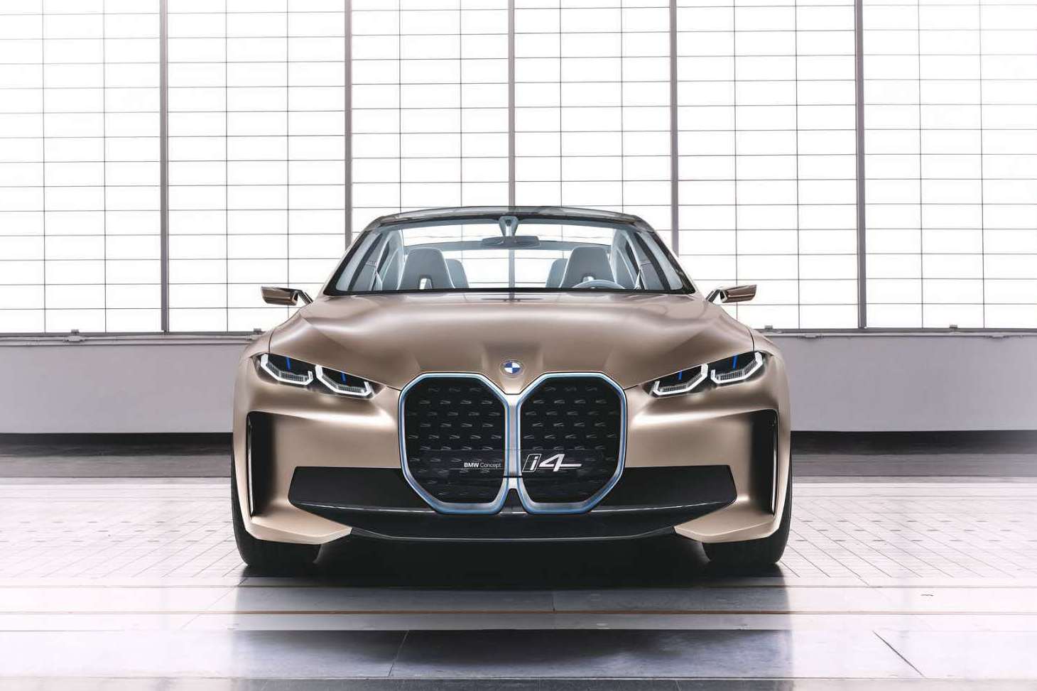 BMW i4概念车亮相，Model 3要慌了吗？