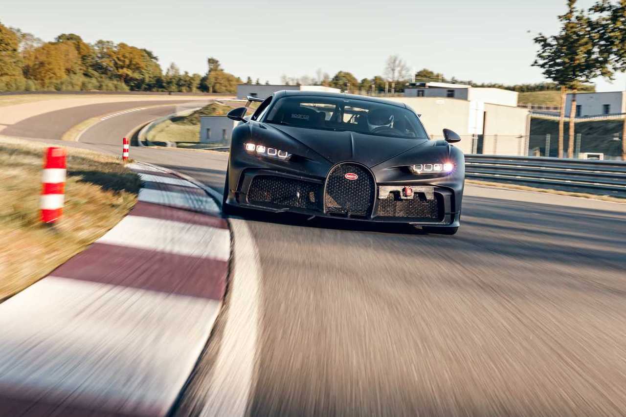 300萬歐元的布加迪Chiron Pur Sport賽道亮相