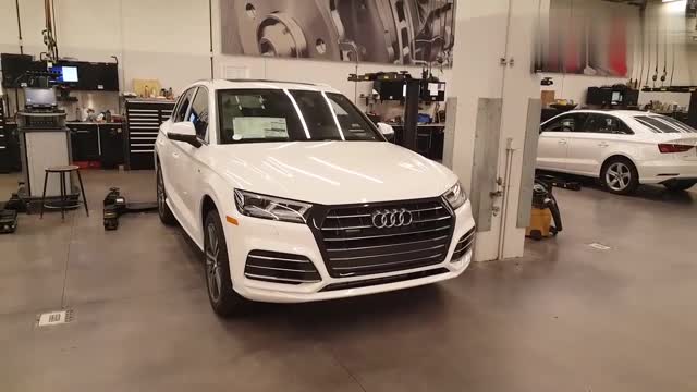 終于見到實(shí)車 實(shí)拍2020款?yuàn)W迪Q5Hybrid版