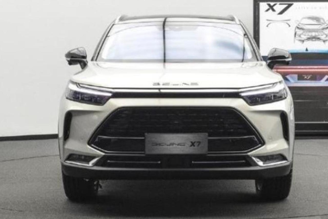 BEIJING汽车全新中大型SUV，BEIJING-X7实车