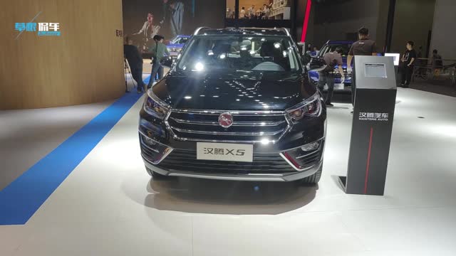 頂配僅售10.58萬(wàn)，車長(zhǎng)4501mm，坐進(jìn)車內(nèi)，就有想買的沖動(dòng)