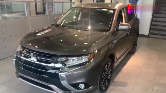 三菱歐藍(lán)德PHEV到貨，坐進(jìn)車內(nèi)的那一刻，你喜歡嗎？