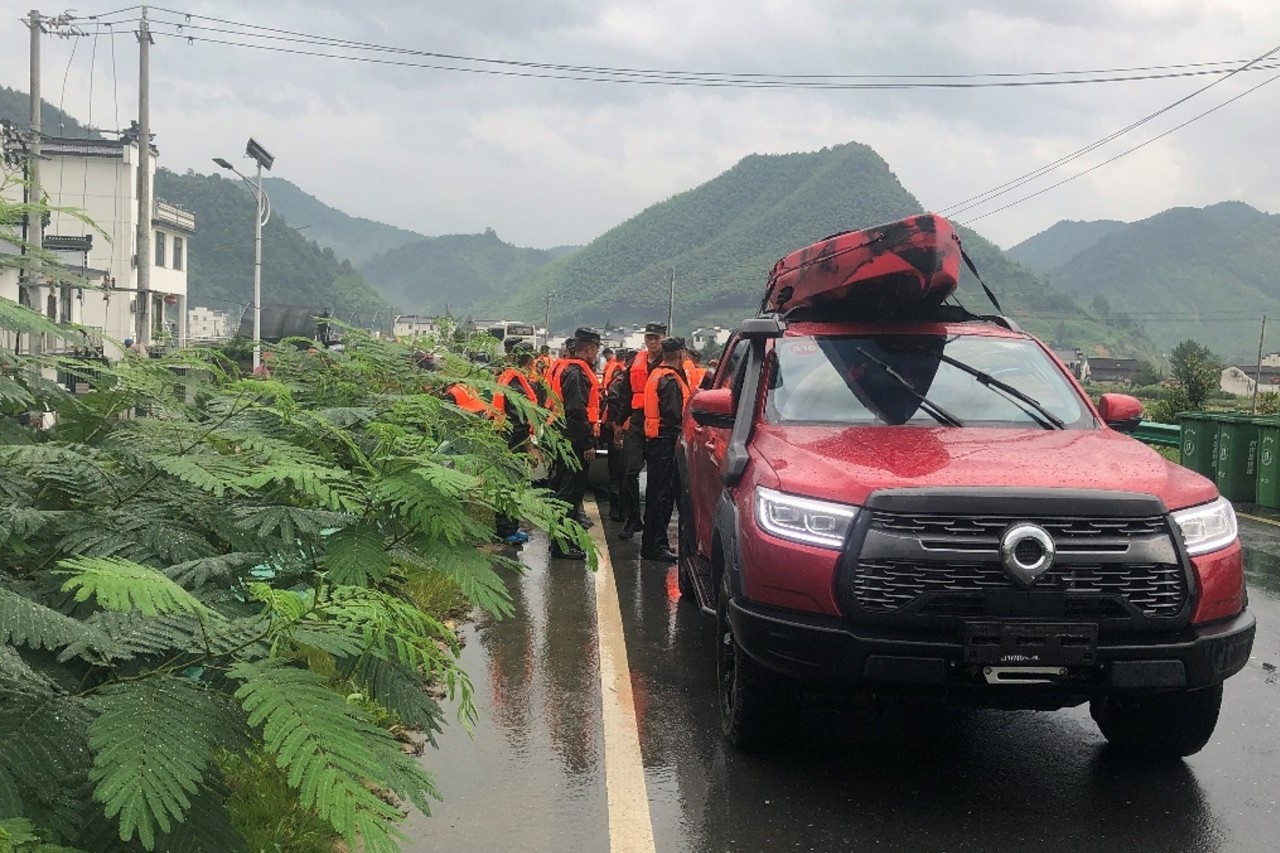 黄山洪水，长城炮路亚国际锦标赛延期，抗洪抢险，长城炮在行动