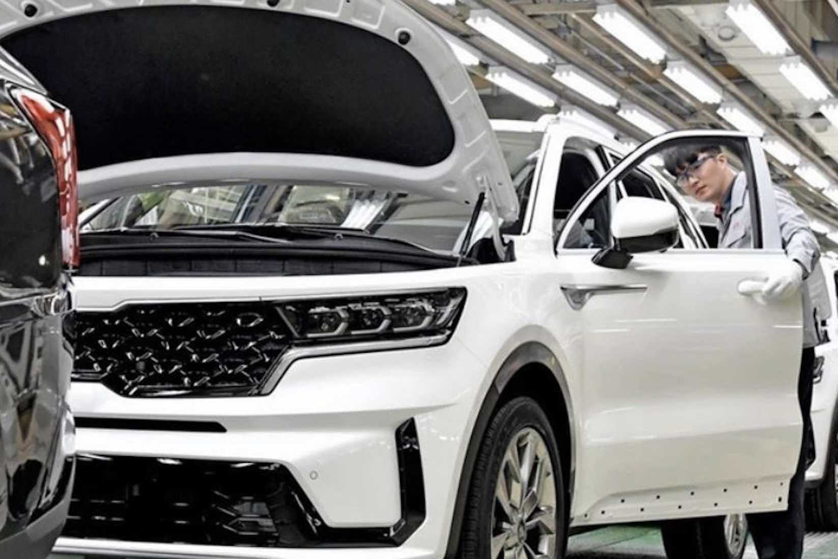 混動中型SUV，起亞索蘭托正式開始投產(chǎn)，今年上市