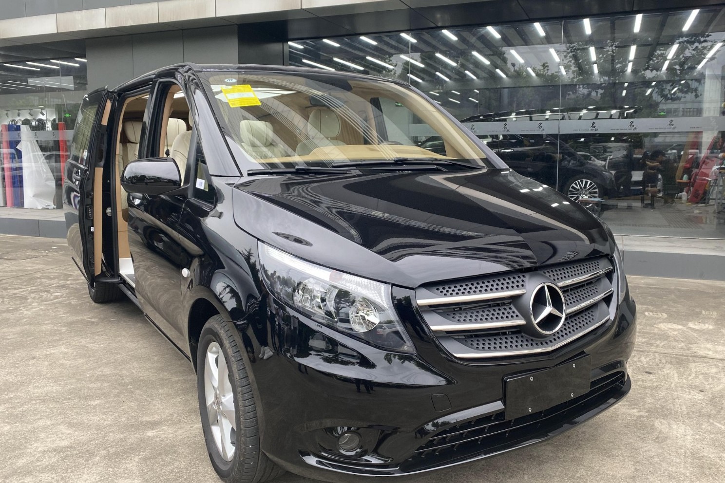 奔馳Vito7座豪華改裝商務(wù)房車 上海商務(wù)車專賣店